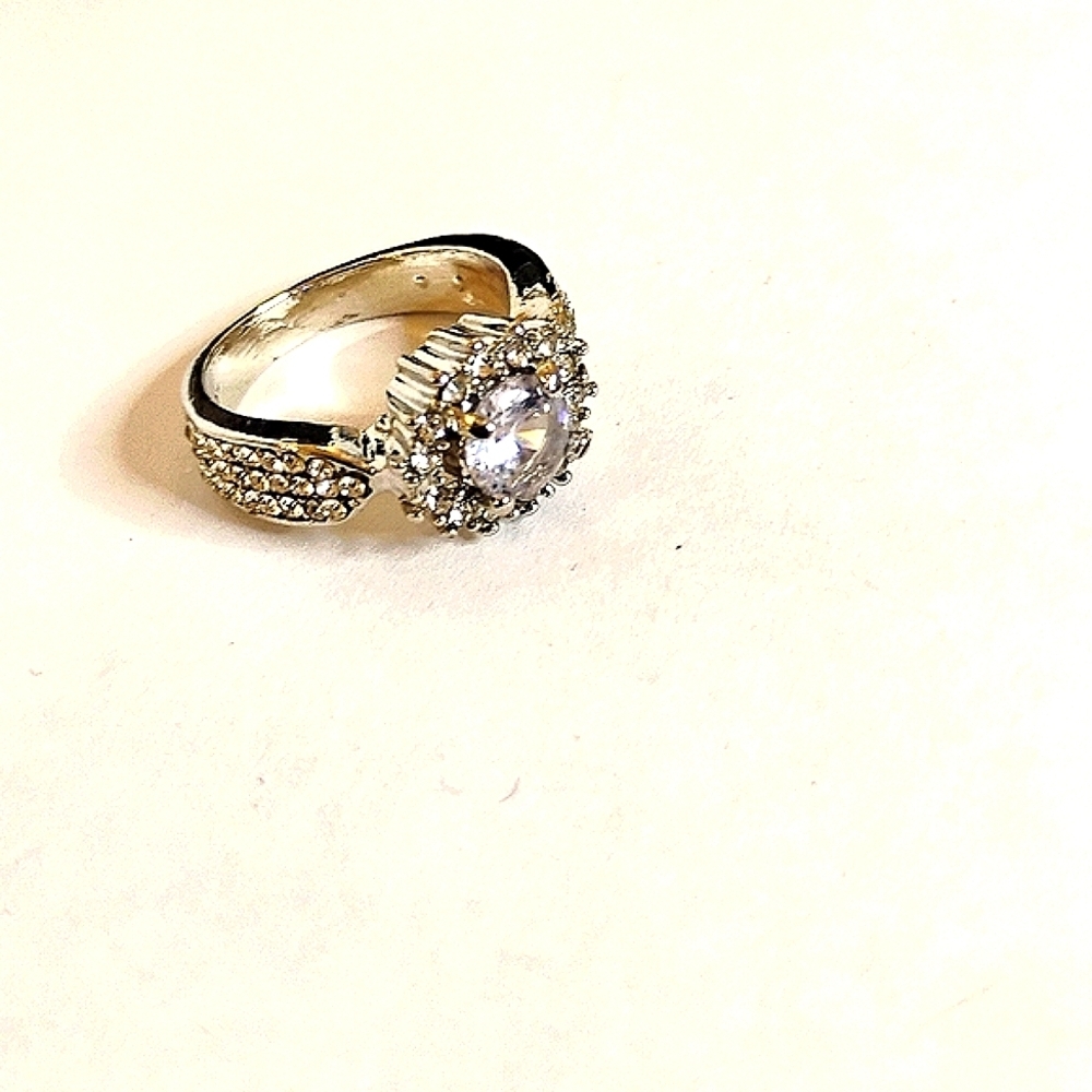 Vintage Signed 925 CZ Cocktail Ring size 5‎